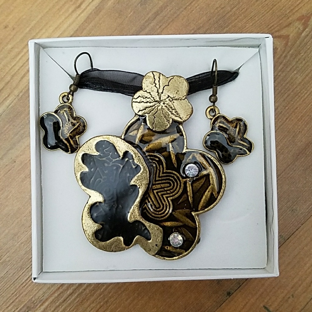 New Necklace and Earring set